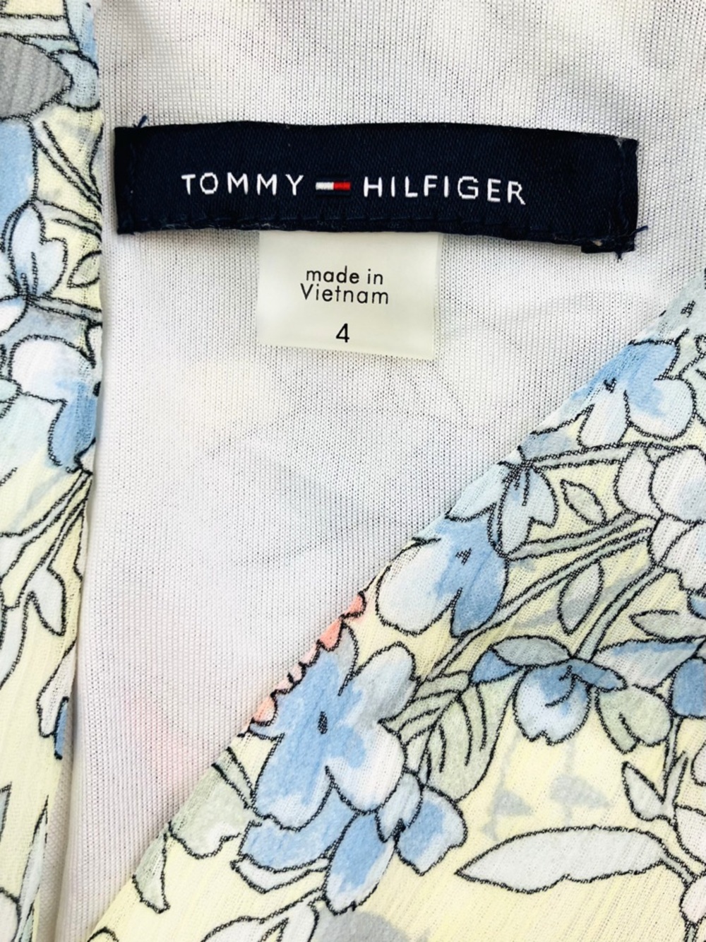 Tommy Hilfiger Chiffon Flutter-Sleeve Midi Dress - Picture 5 of 10
